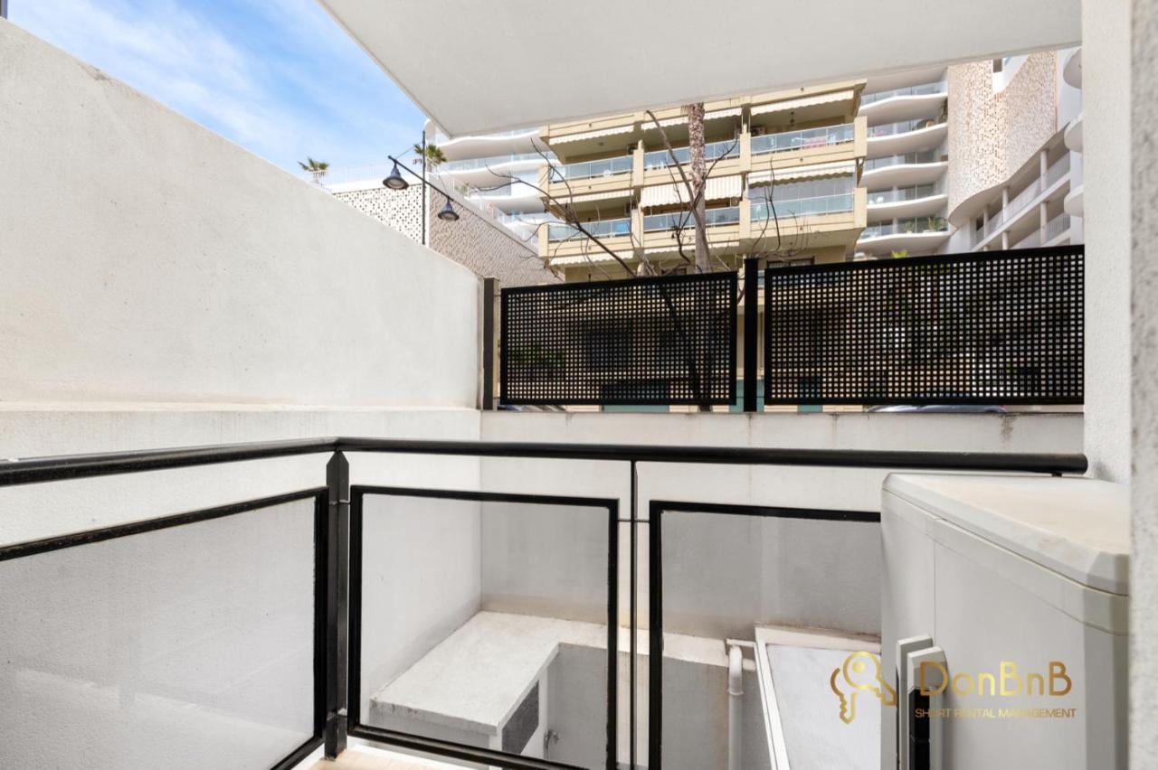 Cozy With Sea View And Private Parking In Appartamento